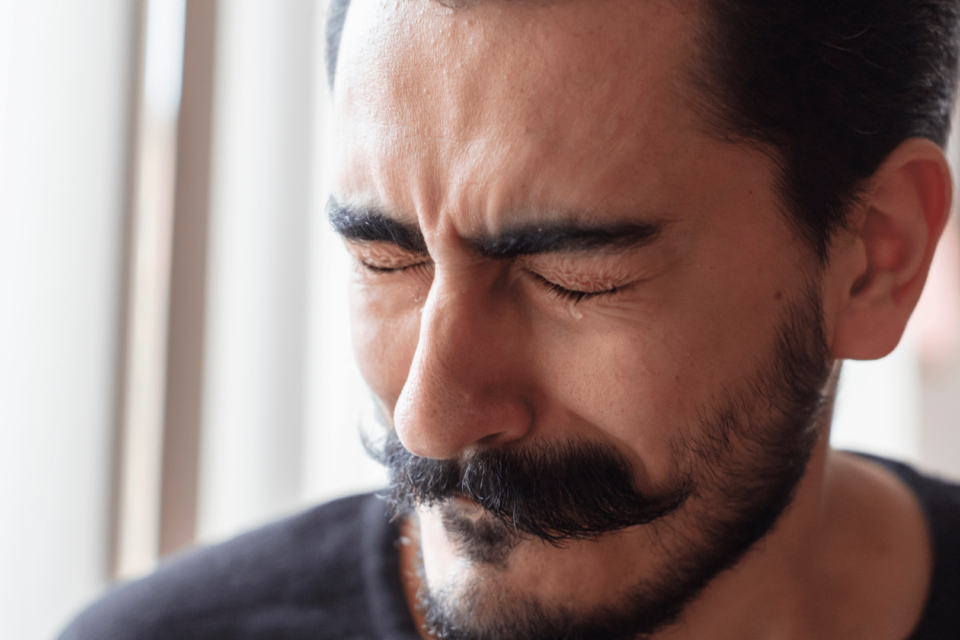 Ne dasmen e ish te dashures punova kamarjer,ate nate kam qare deri ne mengjes,edhe pasi u martua vazhdojme te takohemi fshehurazi...